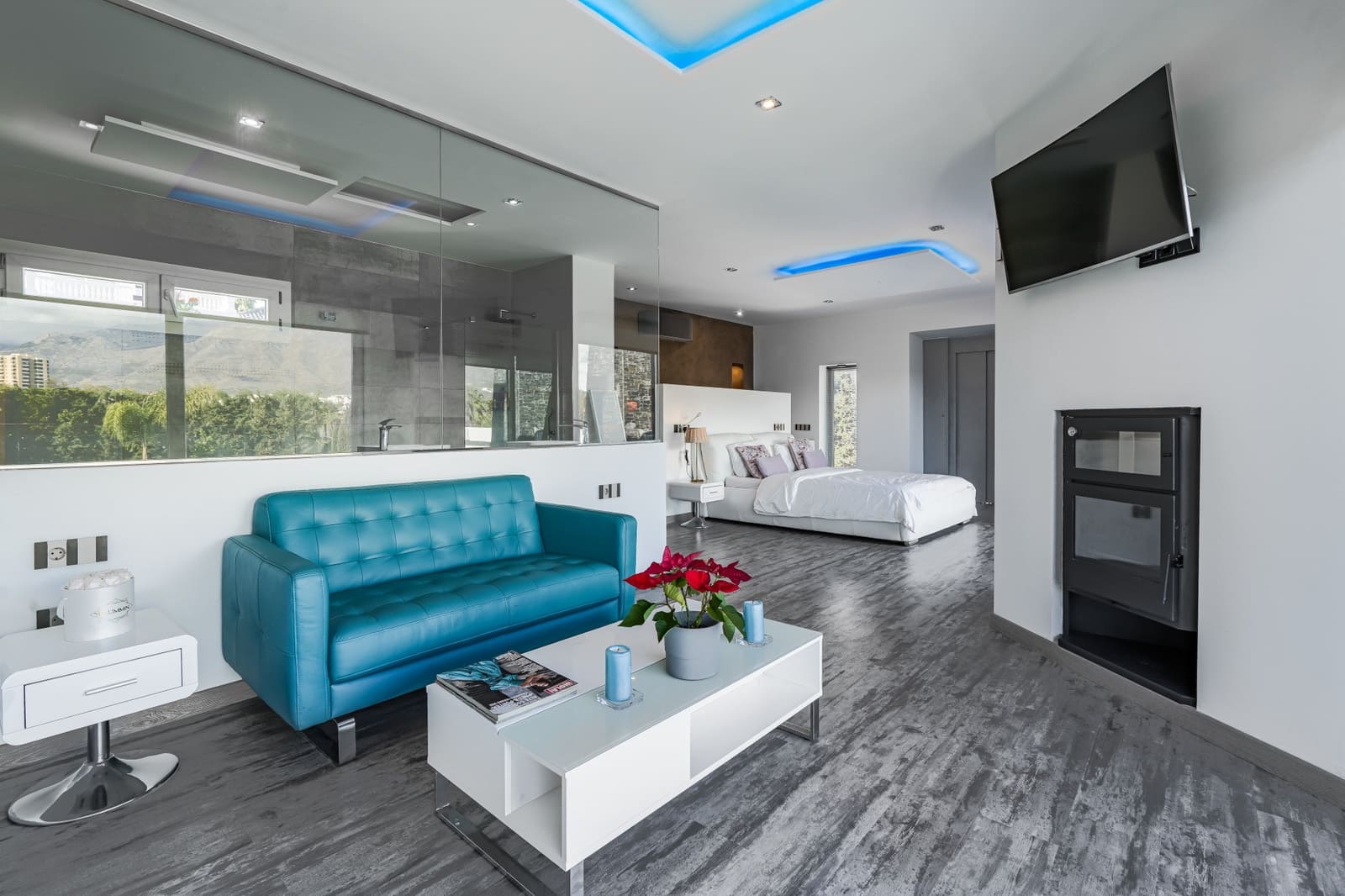 7 soverom Villa til salgs i Nueva Andalucia med svømmebasseng garasje - € 8 000 000 (Ref: 10002207)