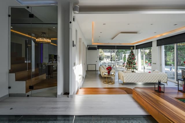 7 soverom Villa til salgs i Nueva Andalucia, Marbella med svømmebasseng garasje - € 8 000 000 (Ref: 10002207)