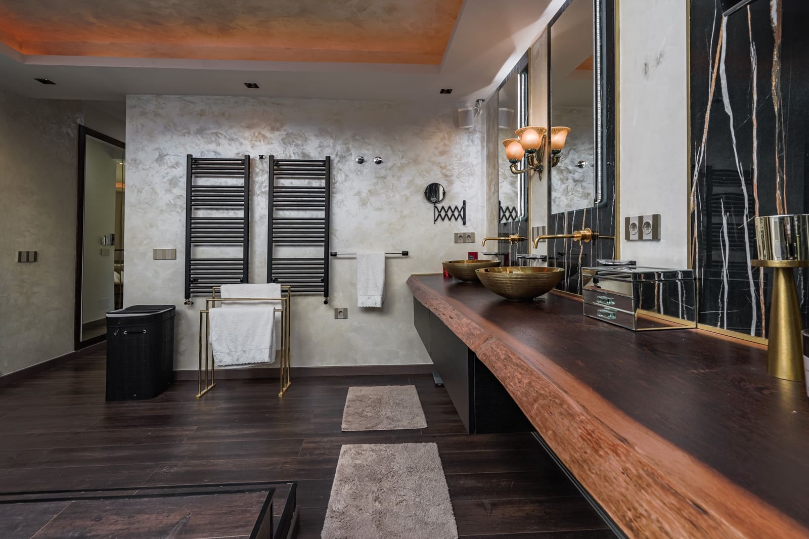 7 soverom Villa til salgs i Nueva Andalucia med svømmebasseng garasje - € 8 000 000 (Ref: 10002207)