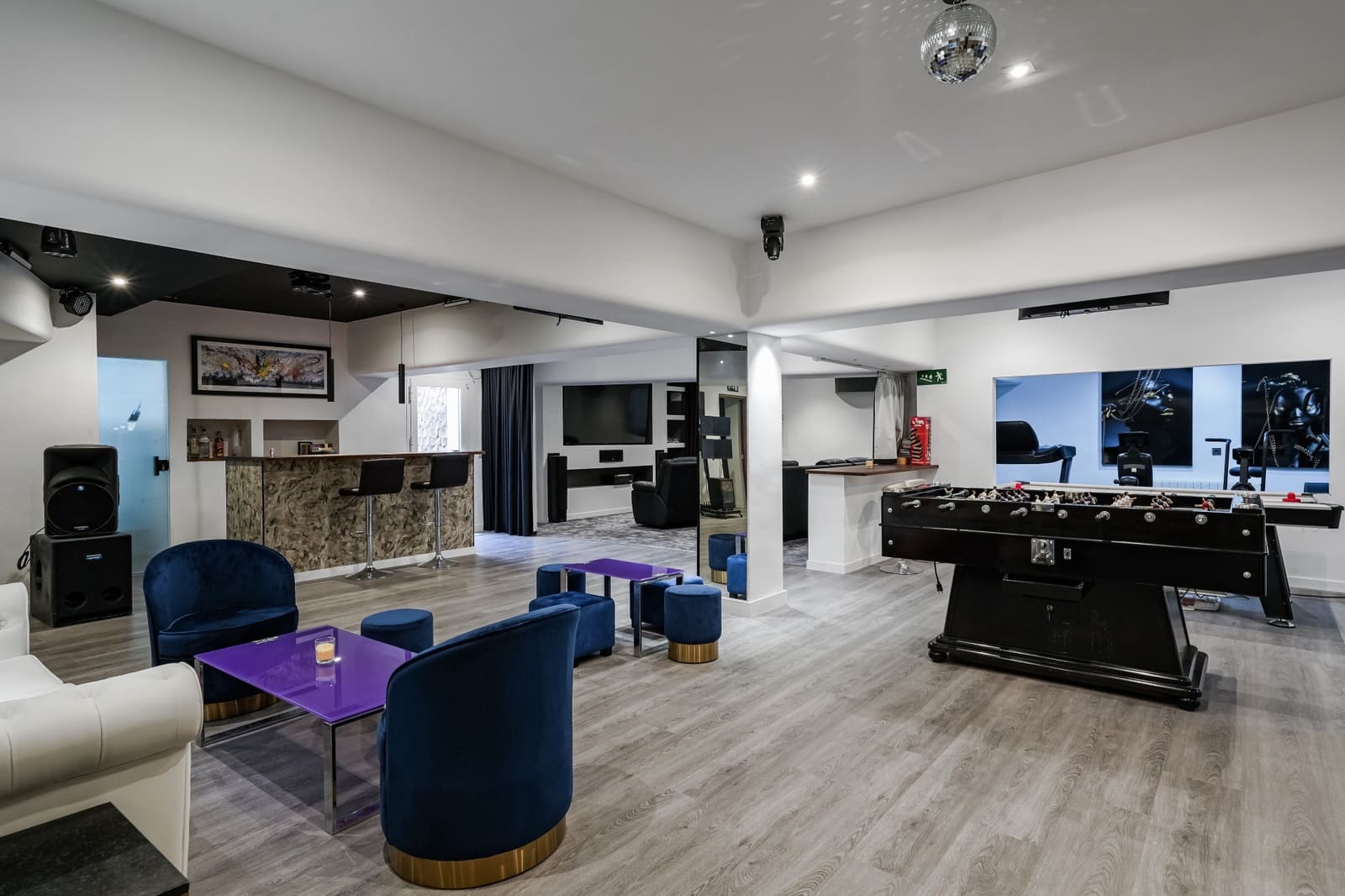 7 soverom Villa til salgs i Nueva Andalucia med svømmebasseng garasje - € 8 000 000 (Ref: 10002207)