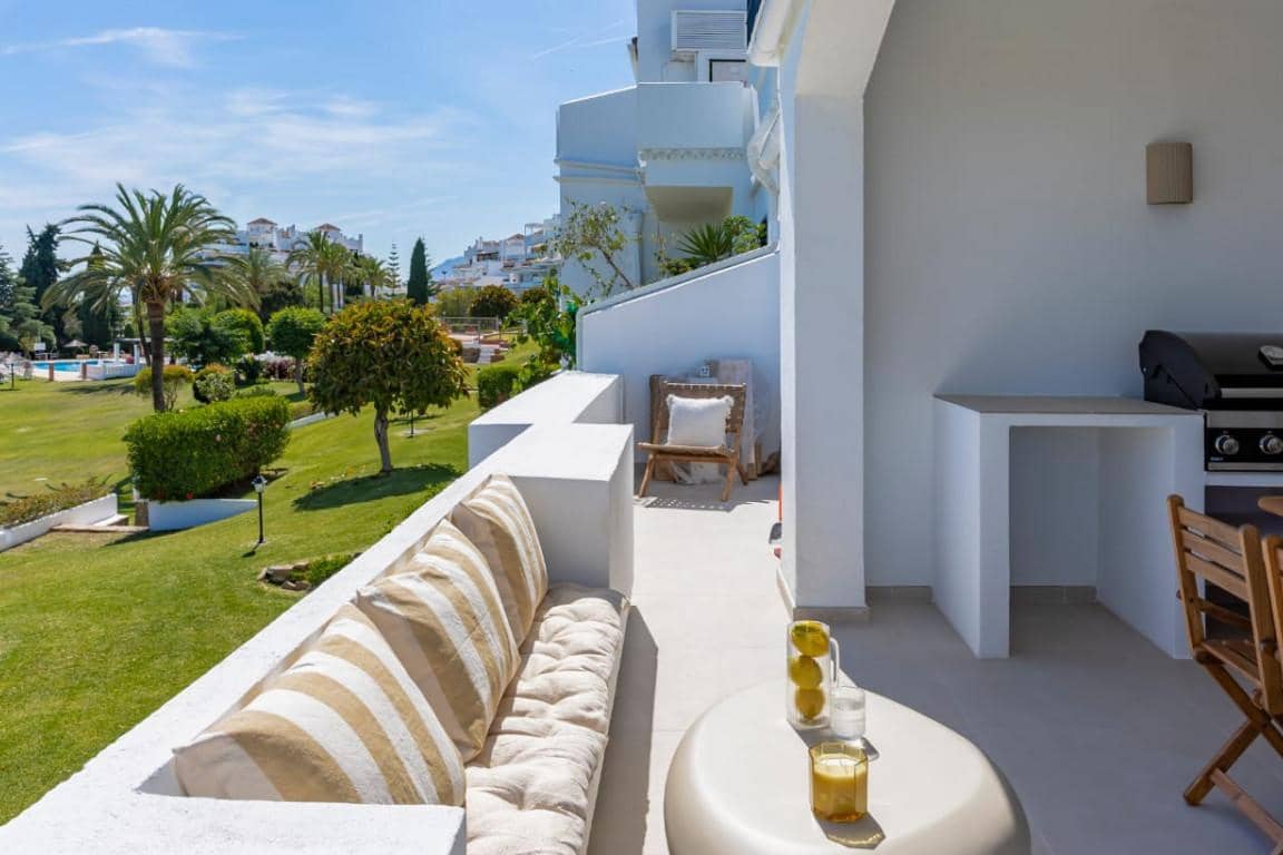 3 sypialnia Apartament na sprzedaż w Marbella z basenem garażem - 890 000 € (Ref: 10002213)