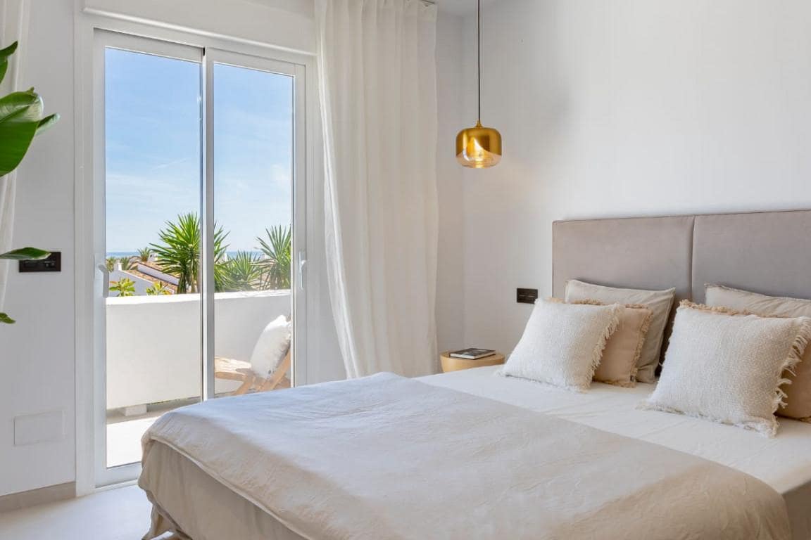 3 sypialnia Apartament na sprzedaż w Marbella z basenem garażem - 890 000 € (Ref: 10002213)
