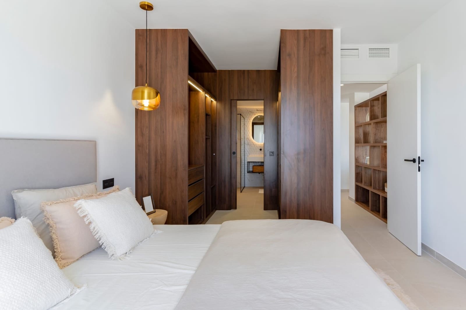 3 sypialnia Apartament na sprzedaż w Marbella z basenem garażem - 890 000 € (Ref: 10002213)