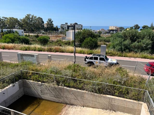 3 soveværelse Villa til salg i New Golden Mile, Estepona med swimmingpool garage - € 750.000 (Ref: 10002215)