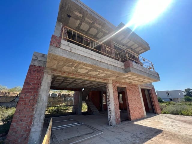3 soveværelse Villa til salg i New Golden Mile, Estepona med swimmingpool garage - € 750.000 (Ref: 10002215)