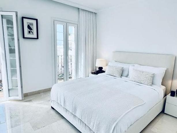2 bedroom Apartment for sale in Marbella with pool garage - € 549,950 (Ref: 10002216)
