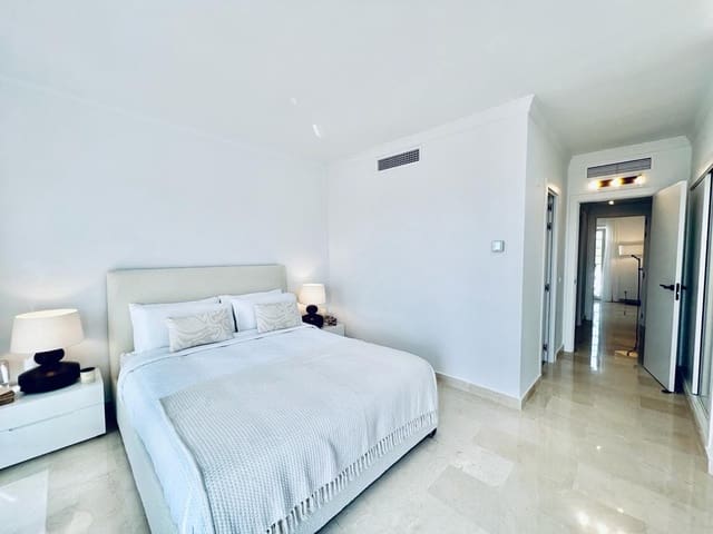 2 bedroom Apartment for sale in Marbella with pool garage - € 549,950 (Ref: 10002216)