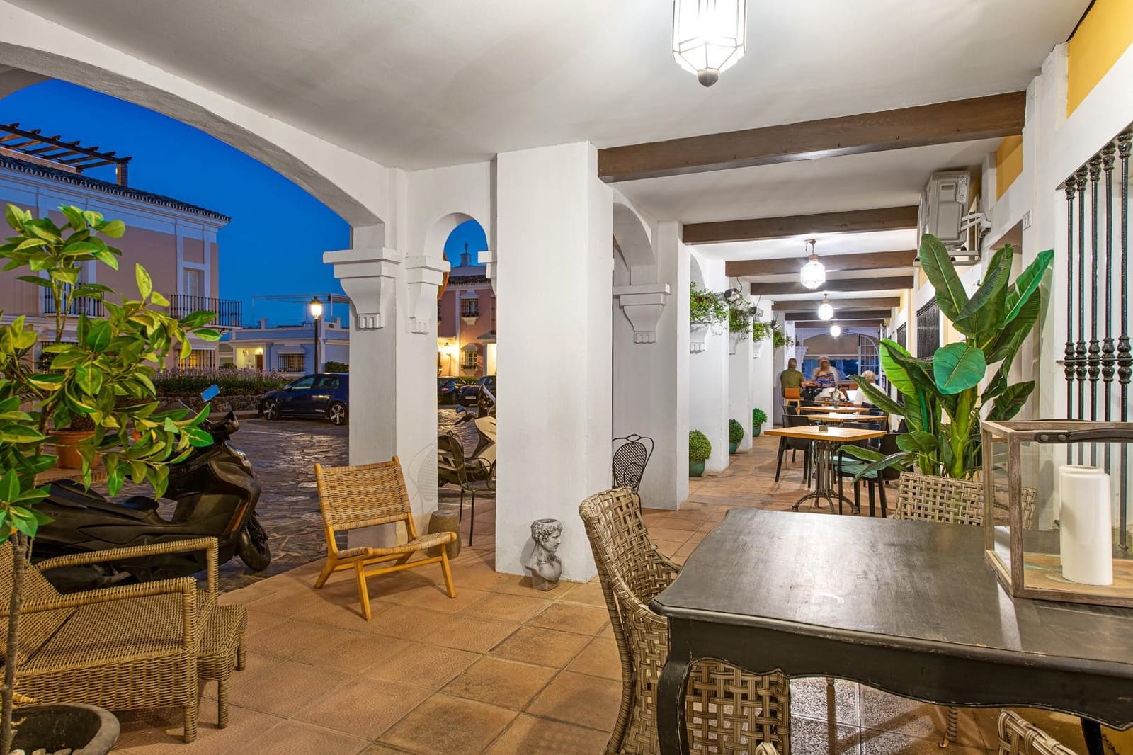 2 bedroom Apartment for sale in Marbella with pool garage - € 549,950 (Ref: 10002216)