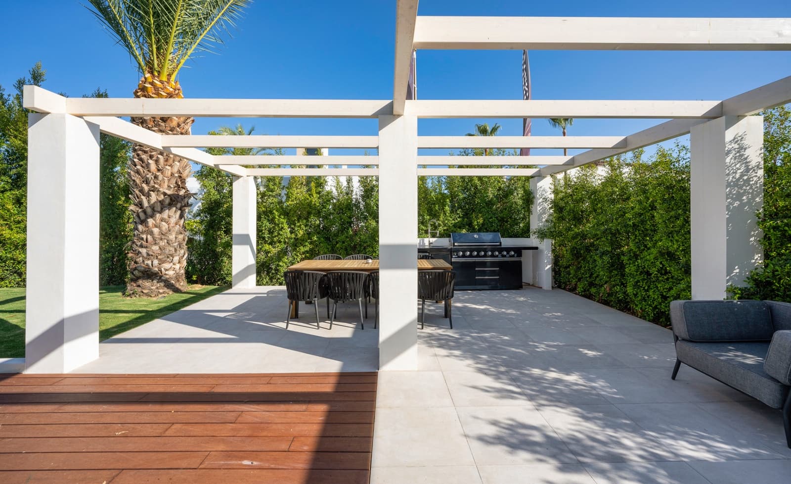 6 soverom Villa til salgs i Marbella med svømmebasseng garasje - € 4 895 000 (Ref: 10002219)