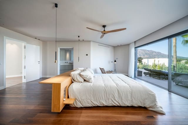 6 soverom Villa til salgs i Marbella med svømmebasseng garasje - € 4 895 000 (Ref: 10002219)