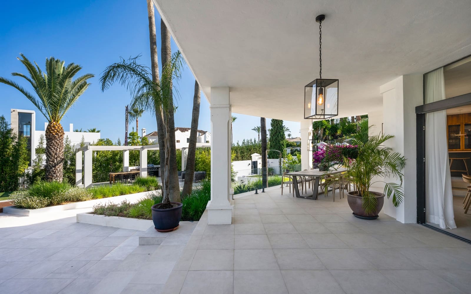 6 soverom Villa til salgs i Marbella med svømmebasseng garasje - € 4 895 000 (Ref: 10002219)