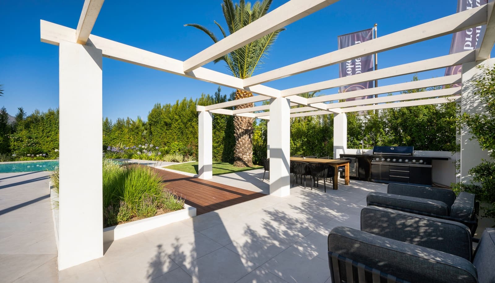 6 soverom Villa til salgs i Marbella med svømmebasseng garasje - € 4 895 000 (Ref: 10002219)