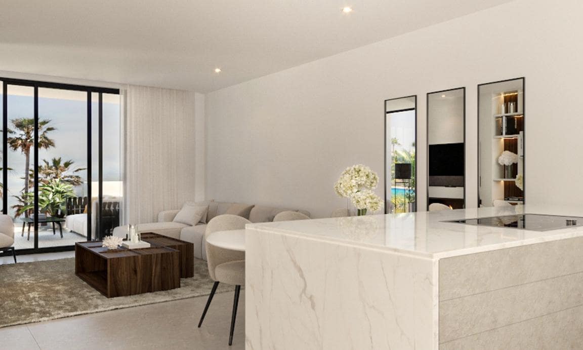 Apartamento de 3 habitaciones en Estepona en venta con piscina garaje - 1.395.000 € (Ref: 10002224)