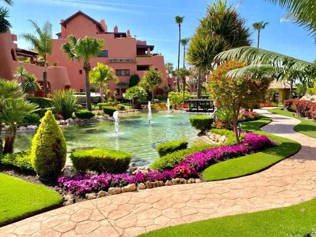 3 soverom Leilighet til salgs i Guadalmansa, Estepona med svømmebasseng garasje - € 1 550 000 (Ref: 10002225)
