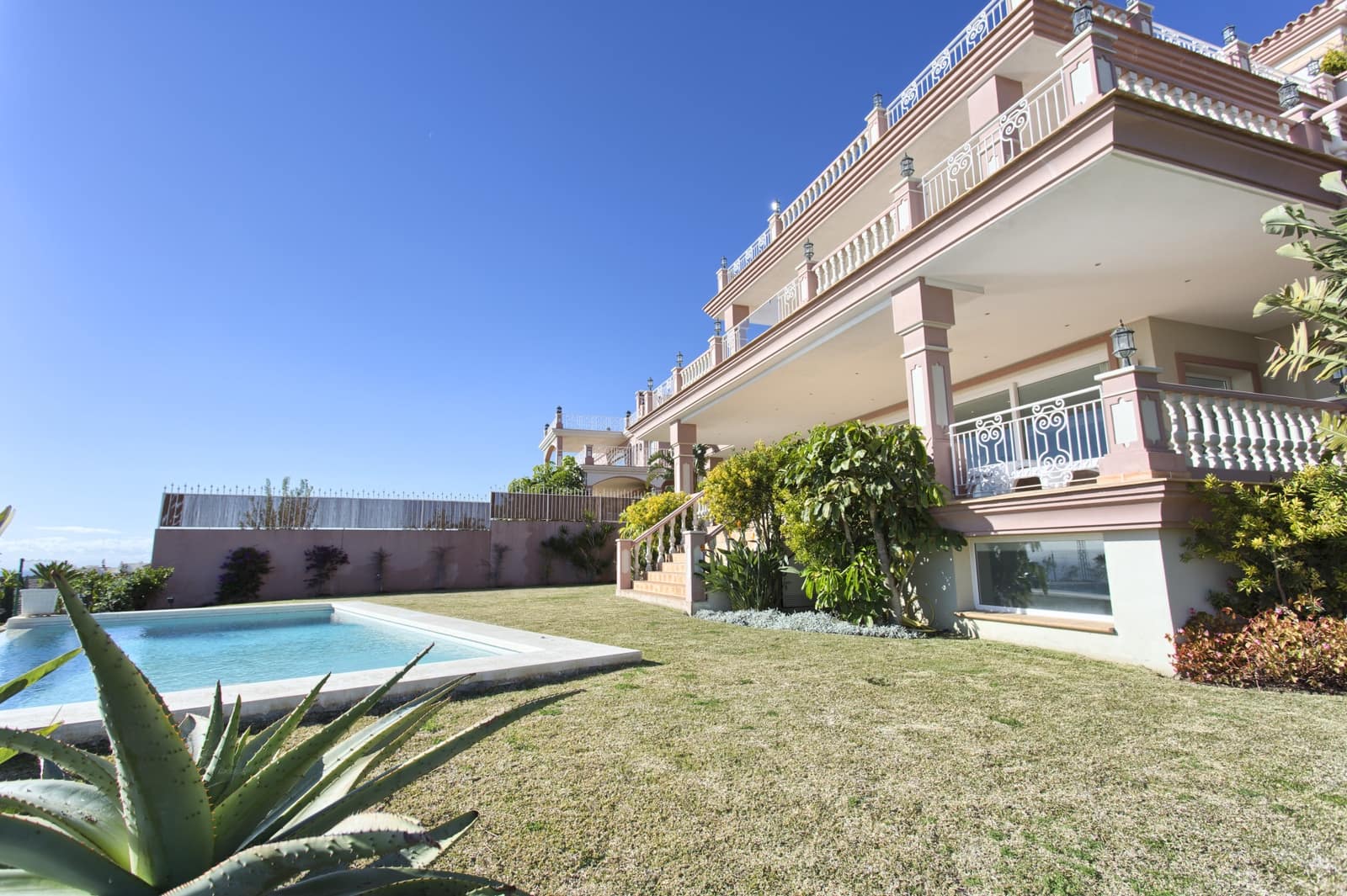 8 chambre Villa/Maison à vendre à Los Flamingos avec piscine garage - 3 999 500 € (Ref: 10002226)