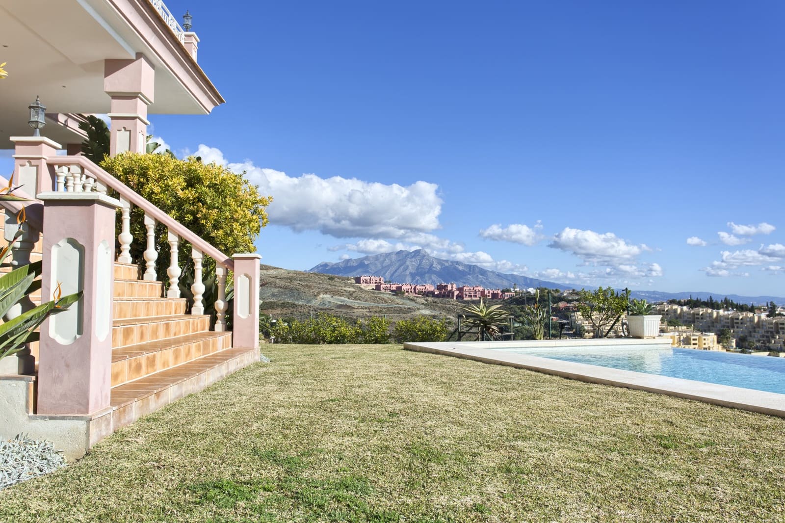 8 chambre Villa/Maison à vendre à Los Flamingos avec piscine garage - 3 999 500 € (Ref: 10002226)