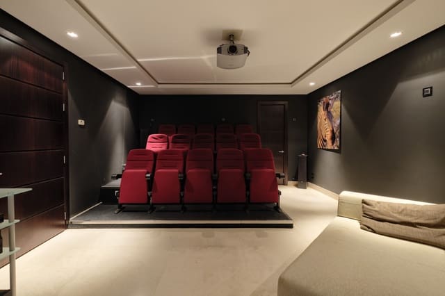 5 slaapkamer Villa te koop in Istán met zwembad garage - € 3.495.000 (Ref: 10002227)