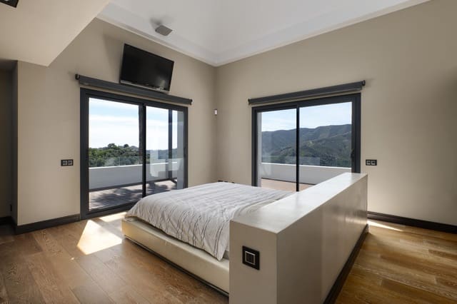 5 slaapkamer Villa te koop in Istán met zwembad garage - € 3.495.000 (Ref: 10002227)