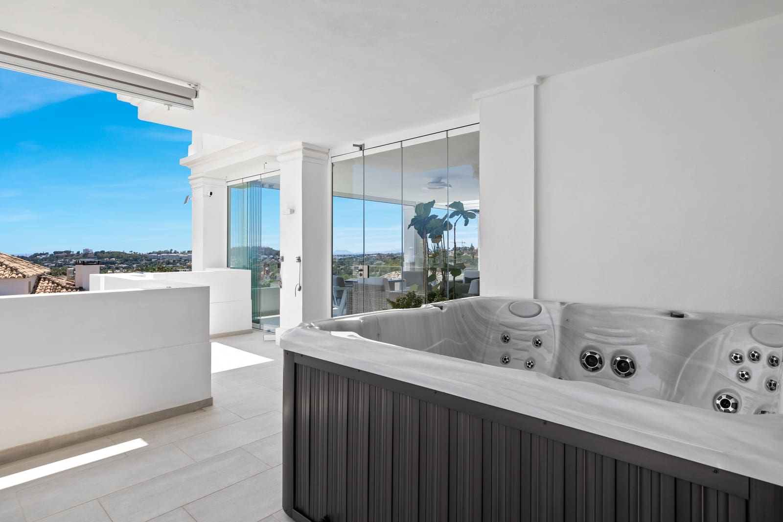7 slaapkamer Appartement te koop in Marbella met zwembad garage - € 4.500.000 (Ref: 10002228)