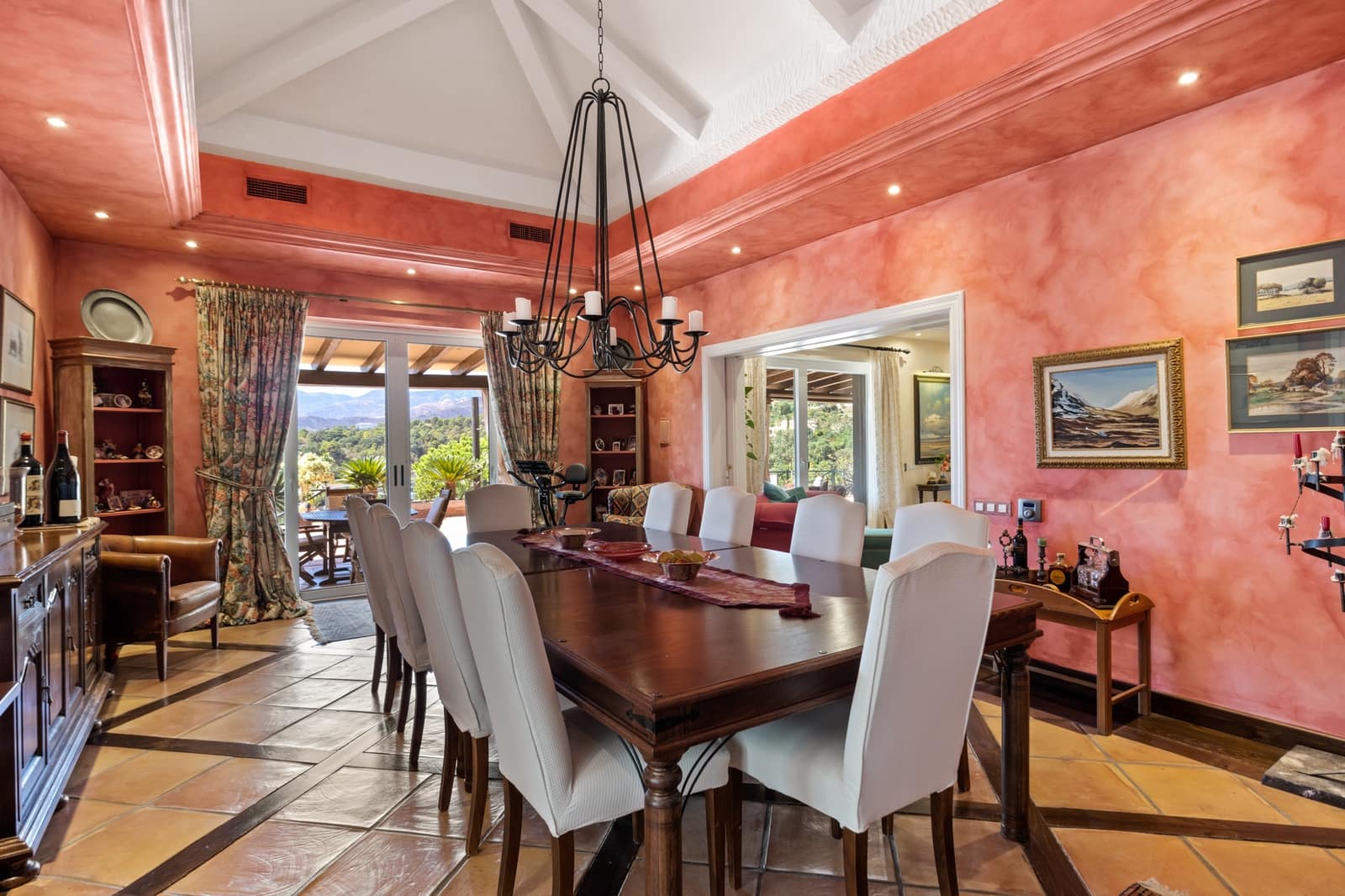4 Zimmer Villa zu verkaufen in Benahavis mit Pool Garage - 3.250.000 € (Ref: 10002229)