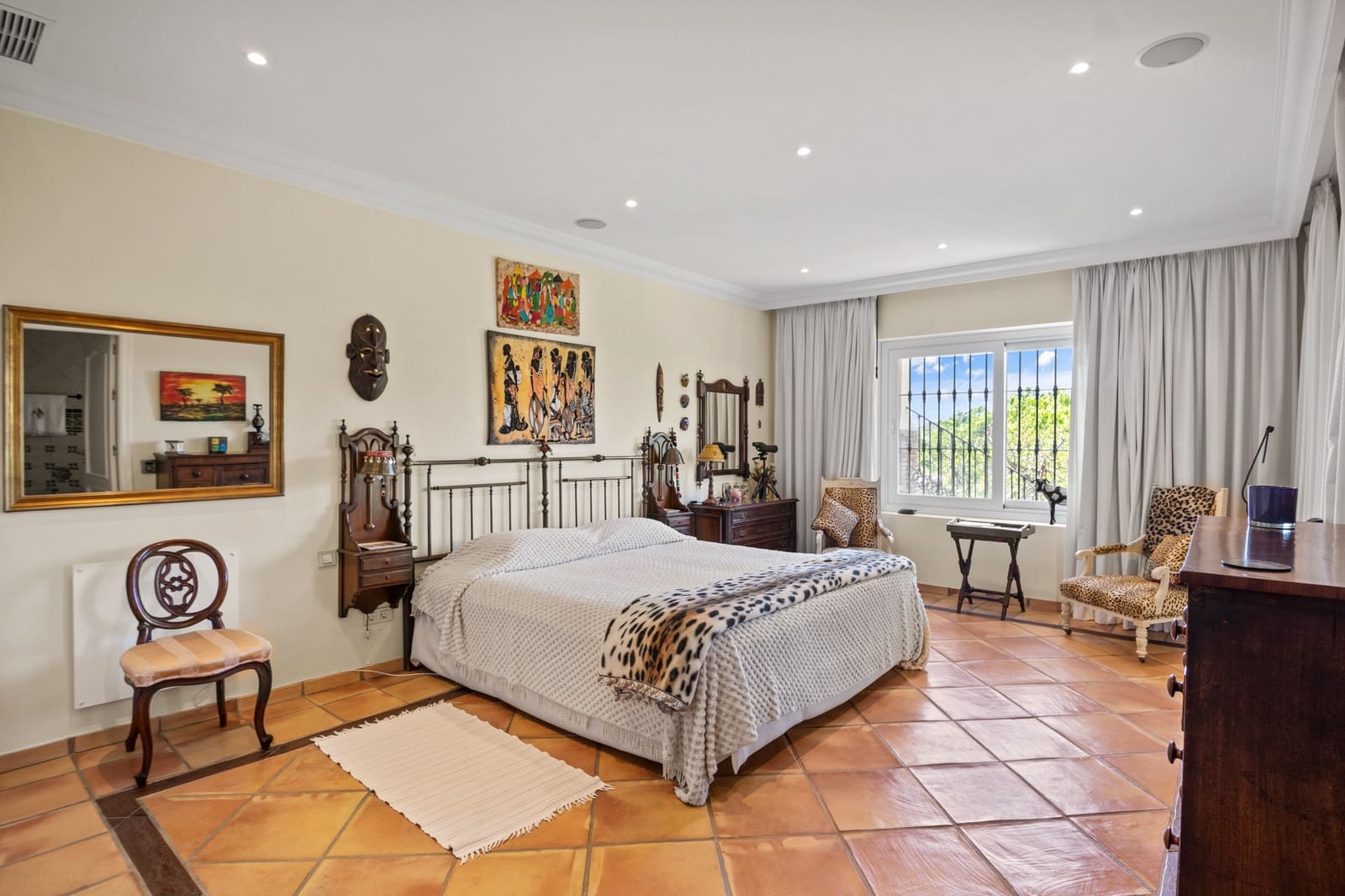 4 Zimmer Villa zu verkaufen in Benahavis mit Pool Garage - 3.250.000 € (Ref: 10002229)