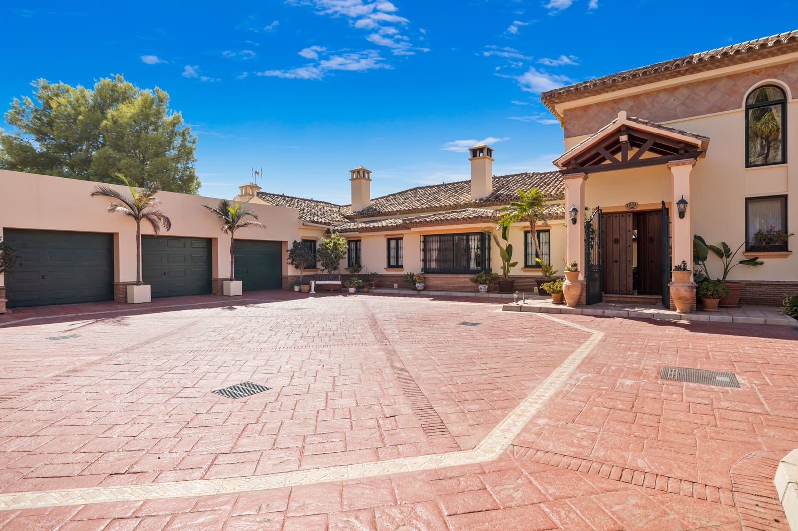 4 Zimmer Villa zu verkaufen in Benahavis mit Pool Garage - 3.250.000 € (Ref: 10002229)