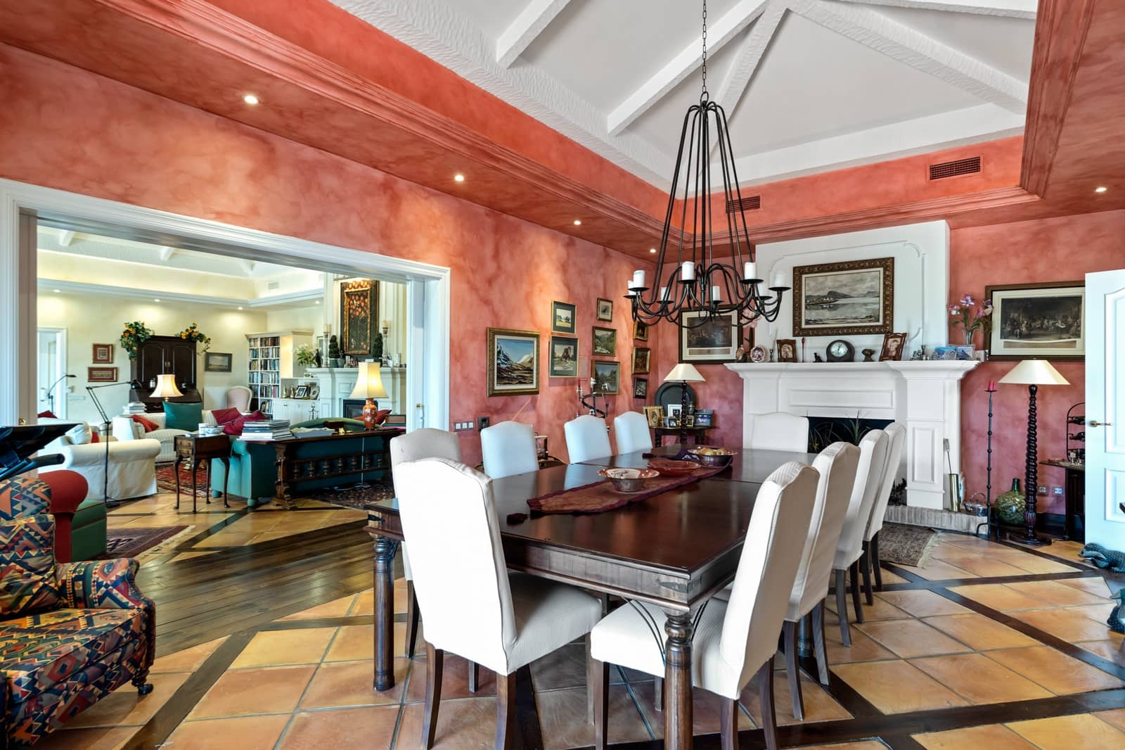 4 Zimmer Villa zu verkaufen in Benahavis mit Pool Garage - 3.250.000 € (Ref: 10002229)