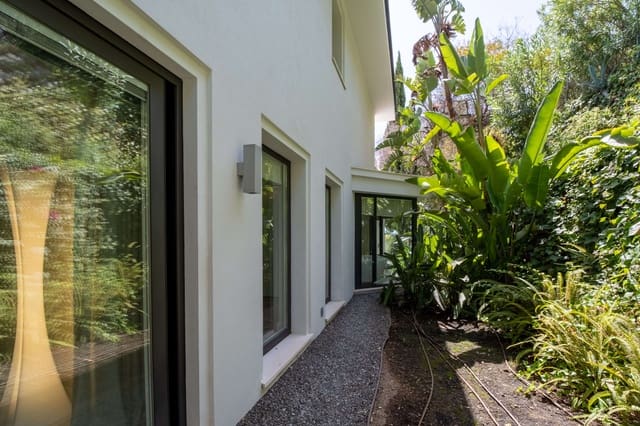 5 soverom Villa til salgs i La Zagaleta, Benahavís med svømmebasseng garasje - € 9 400 000 (Ref: 10002233)