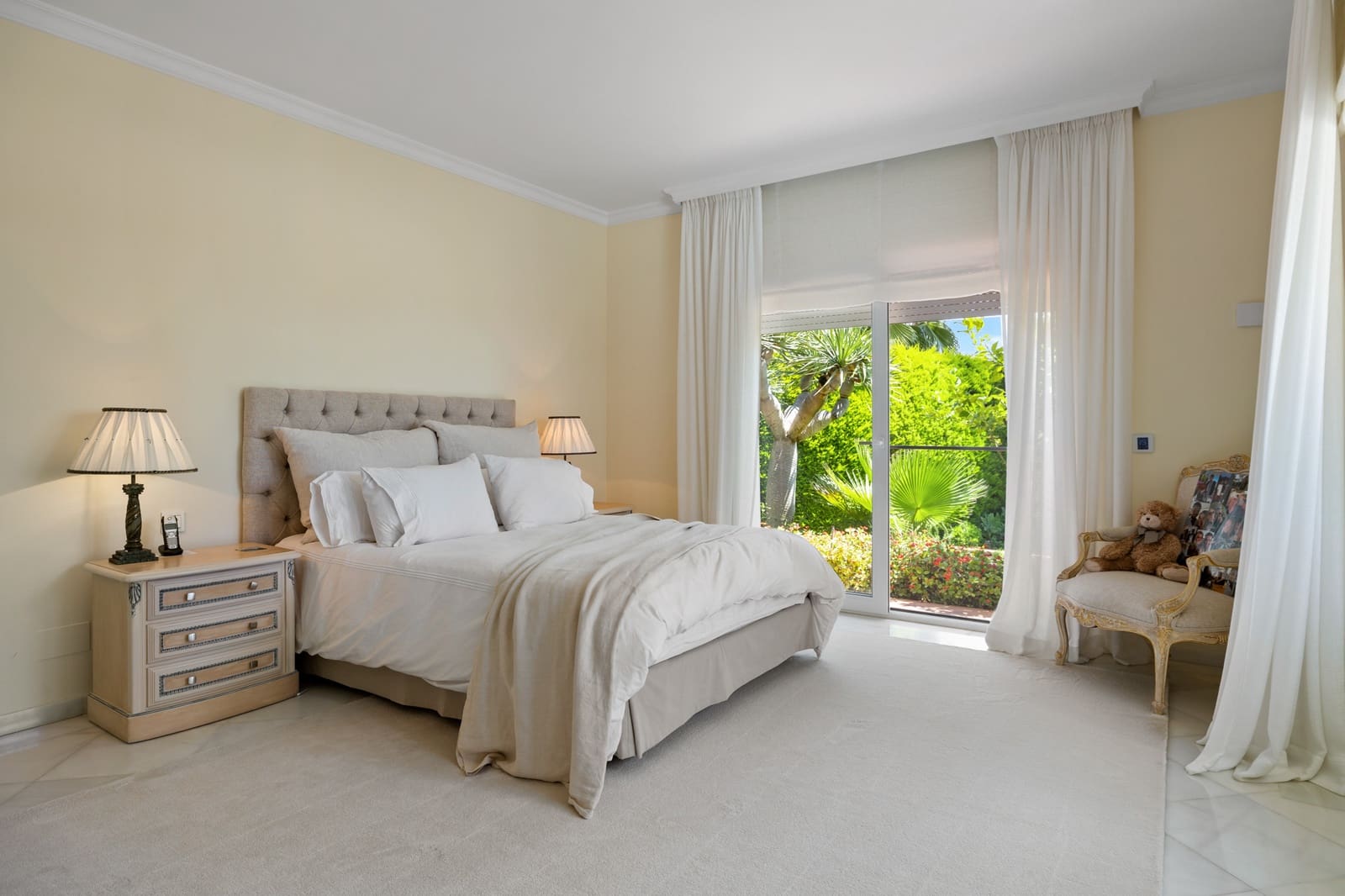 6 bedroom Villa for sale in Marbella with pool garage - € 6,400,000 (Ref: 10002234)