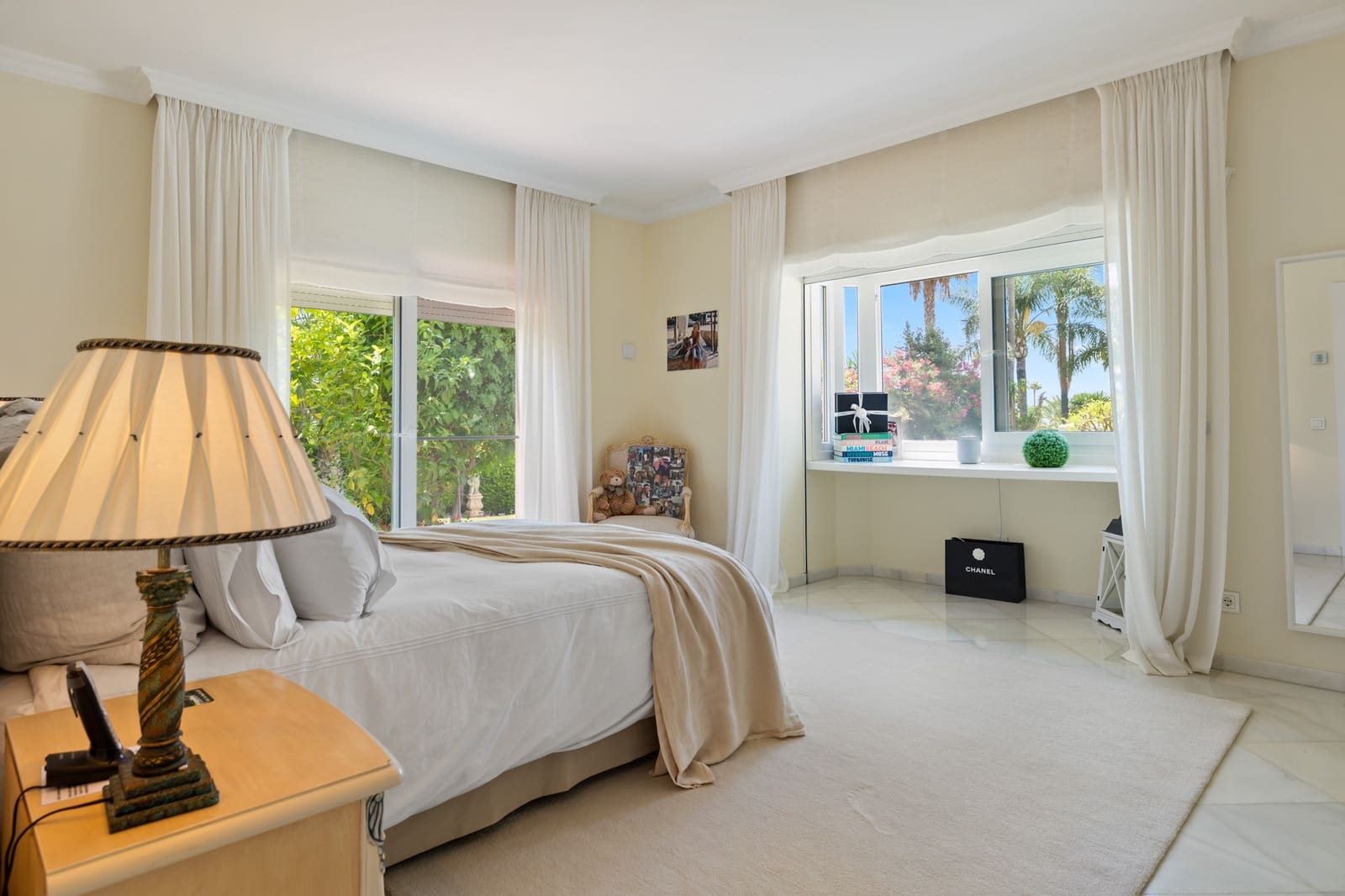6 bedroom Villa for sale in Marbella with pool garage - € 6,400,000 (Ref: 10002234)