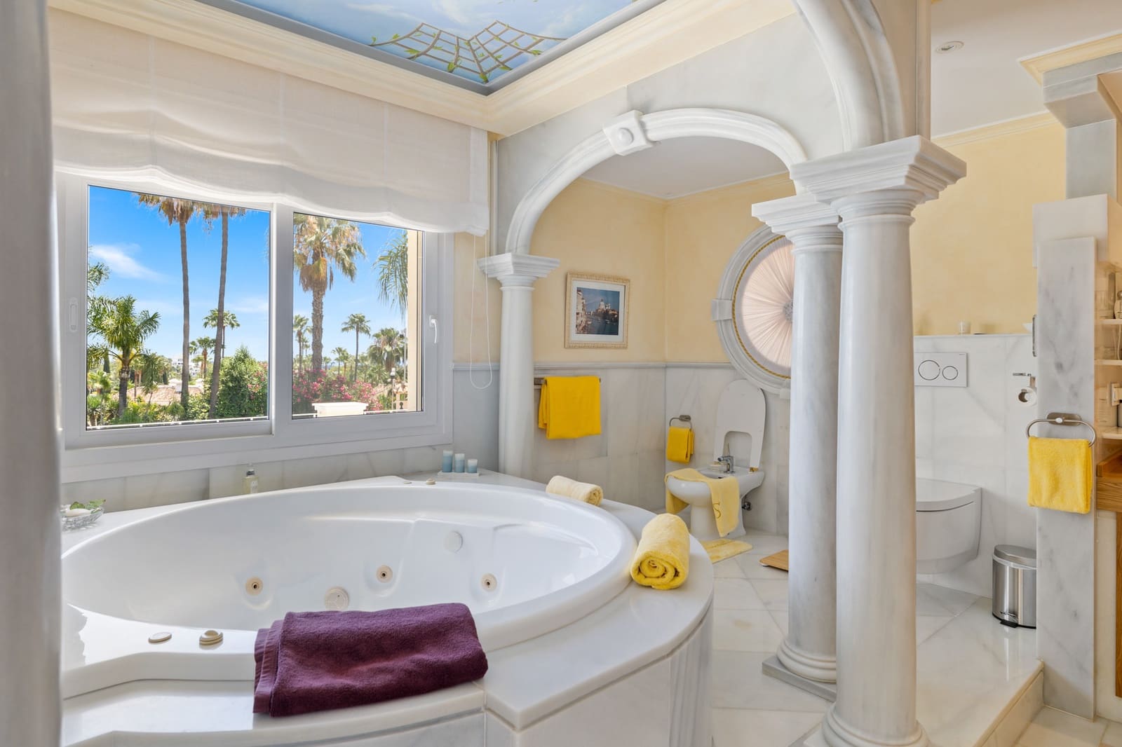 6 bedroom Villa for sale in Marbella with pool garage - € 6,400,000 (Ref: 10002234)