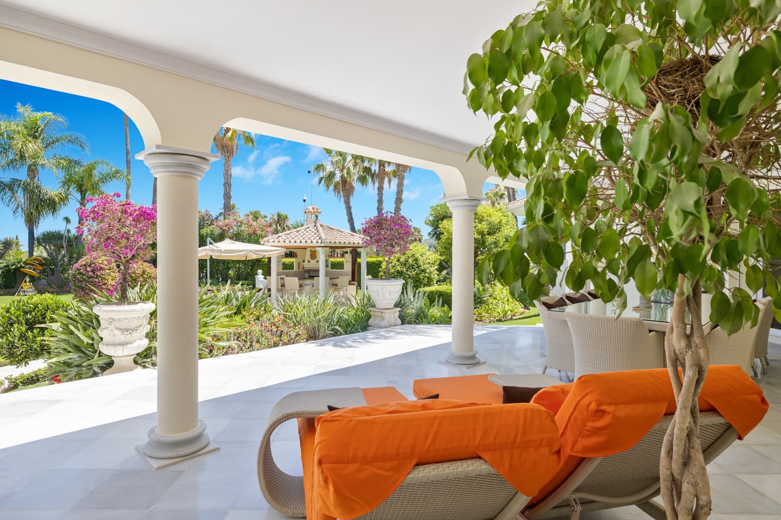 6 bedroom Villa for sale in Marbella with pool garage - € 6,400,000 (Ref: 10002234)