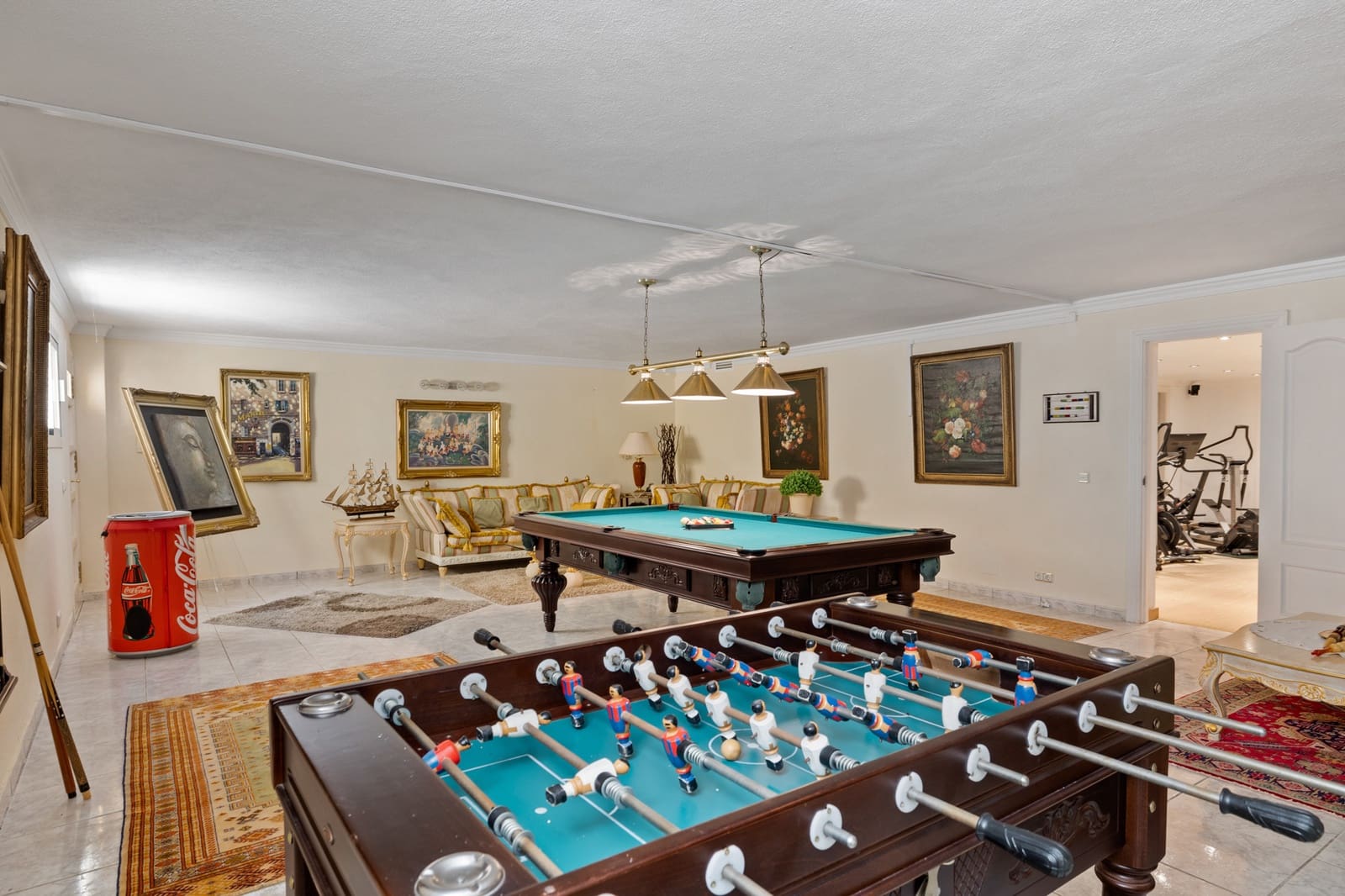 6 bedroom Villa for sale in Marbella with pool garage - € 6,400,000 (Ref: 10002234)