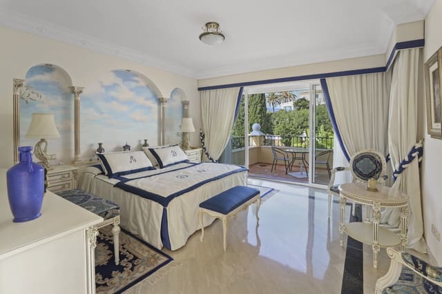 5 sypialnia Willa na sprzedaż w Marbella z basenem garażem - 3 700 000 € (Ref: 10002235)