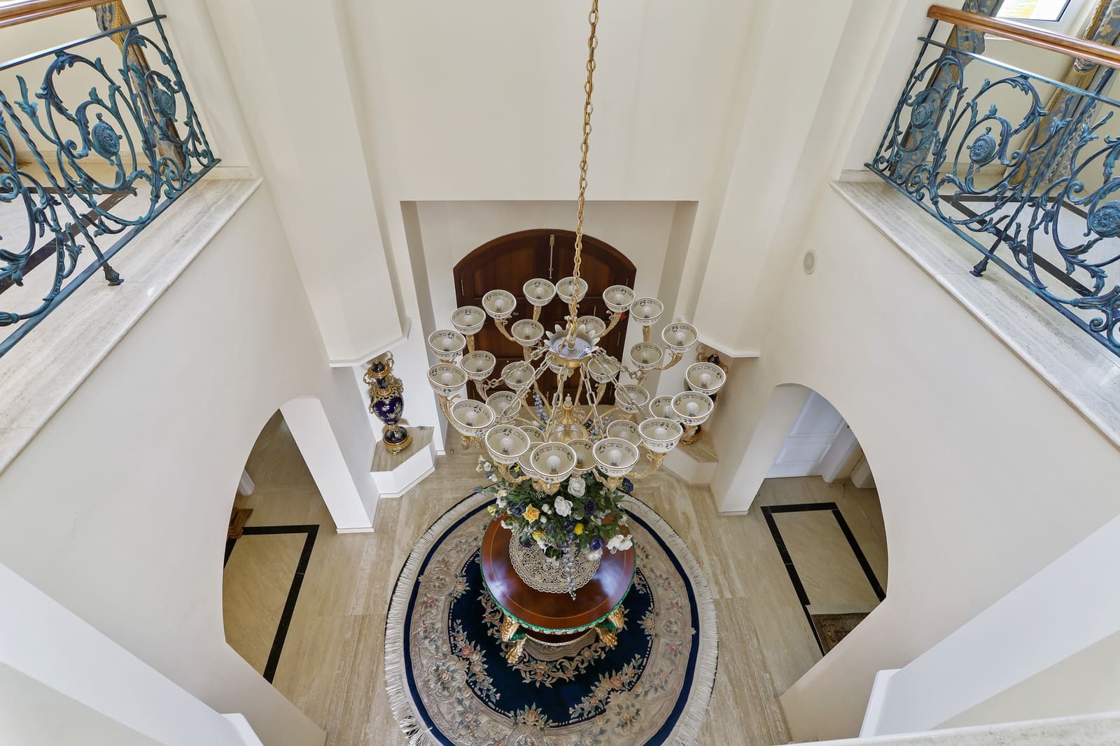 5 sypialnia Willa na sprzedaż w Marbella z basenem garażem - 3 700 000 € (Ref: 10002235)