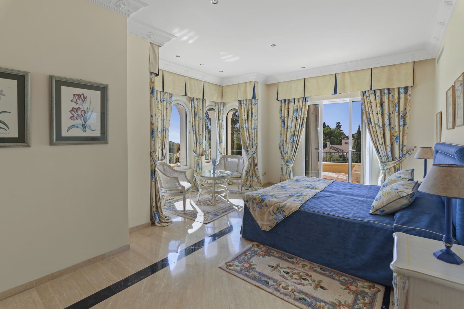 5 sypialnia Willa na sprzedaż w Marbella z basenem garażem - 3 700 000 € (Ref: 10002235)