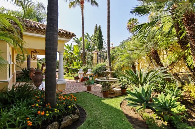 5 sypialnia Willa na sprzedaż w Marbella z basenem garażem - 3 700 000 € (Ref: 10002235)