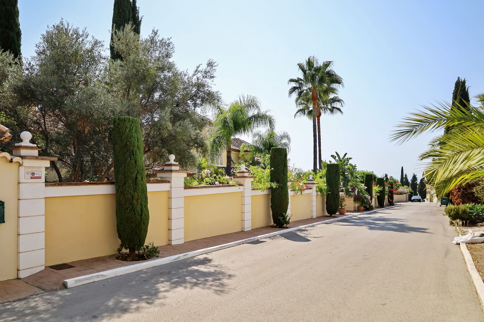 5 sypialnia Willa na sprzedaż w Marbella z basenem garażem - 3 700 000 € (Ref: 10002235)