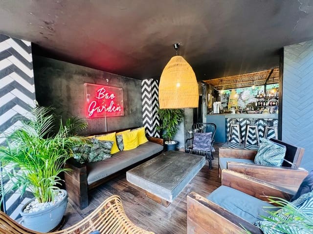 Restaurang/Bar till salu i Nueva Andalucia, Marbella - 575 000 € (Ref: 10002237)