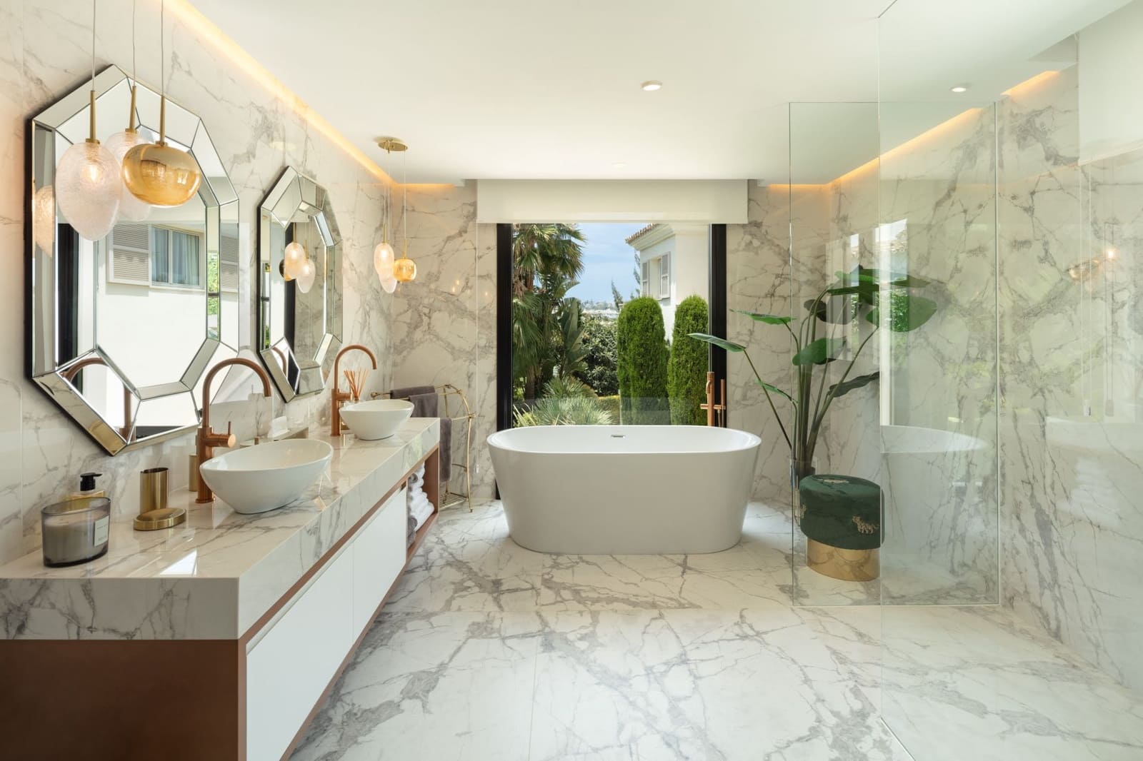 6 slaapkamer Villa te koop in Marbella met zwembad garage - € 9.680.000 (Ref: 10002239)