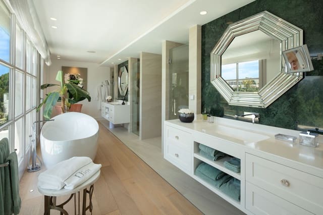 6 slaapkamer Villa te koop in Marbella met zwembad garage - € 9.680.000 (Ref: 10002239)