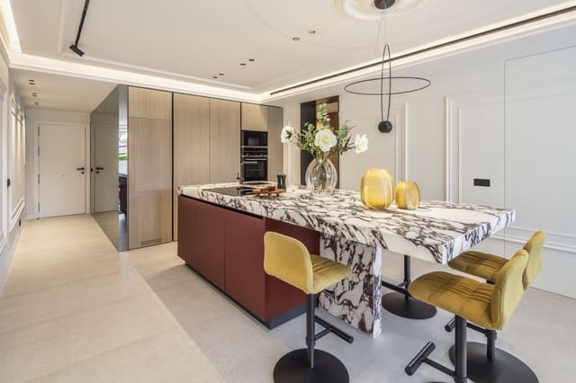 3 soverom Leilighet til salgs i Marbella med svømmebasseng - € 3 700 000 (Ref: 10002242)