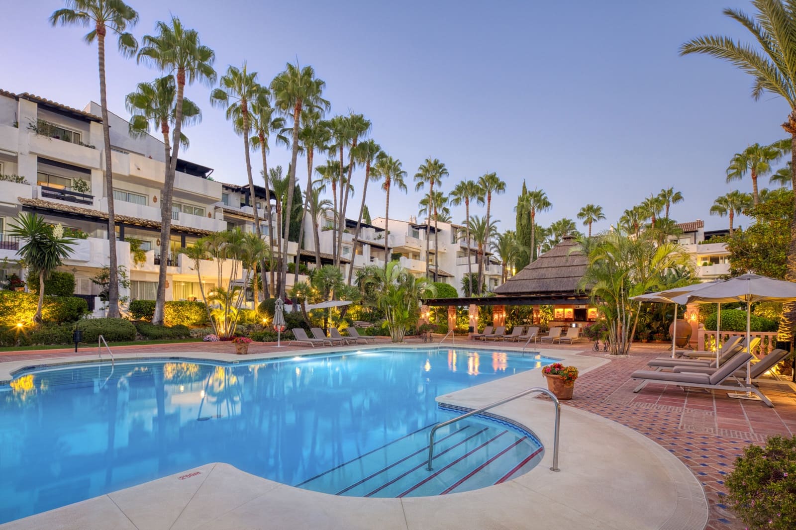 3 soverom Leilighet til salgs i Marbella med svømmebasseng - € 3 700 000 (Ref: 10002242)