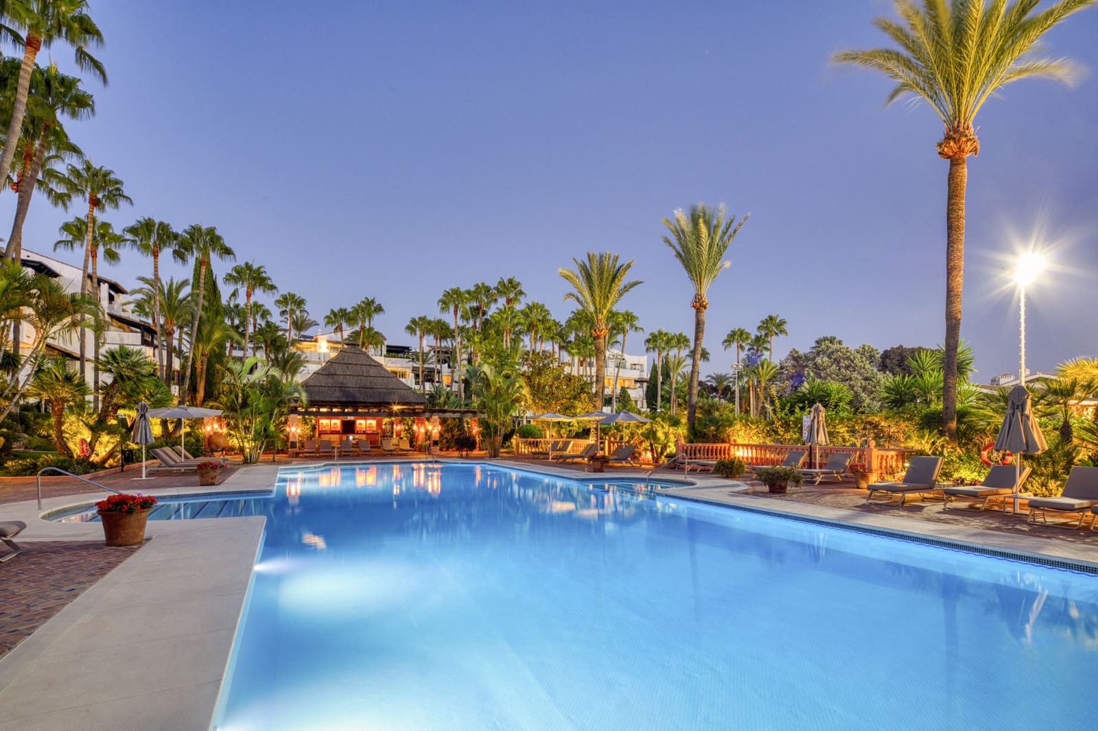 3 soverom Leilighet til salgs i Marbella med svømmebasseng - € 3 700 000 (Ref: 10002242)