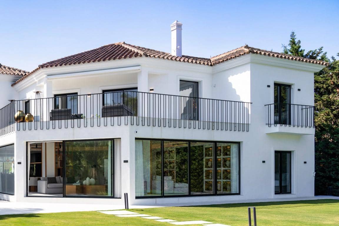 Chalet de 6 habitaciones en Marbella en venta con piscina - 3.995.000 € (Ref: 10002244)