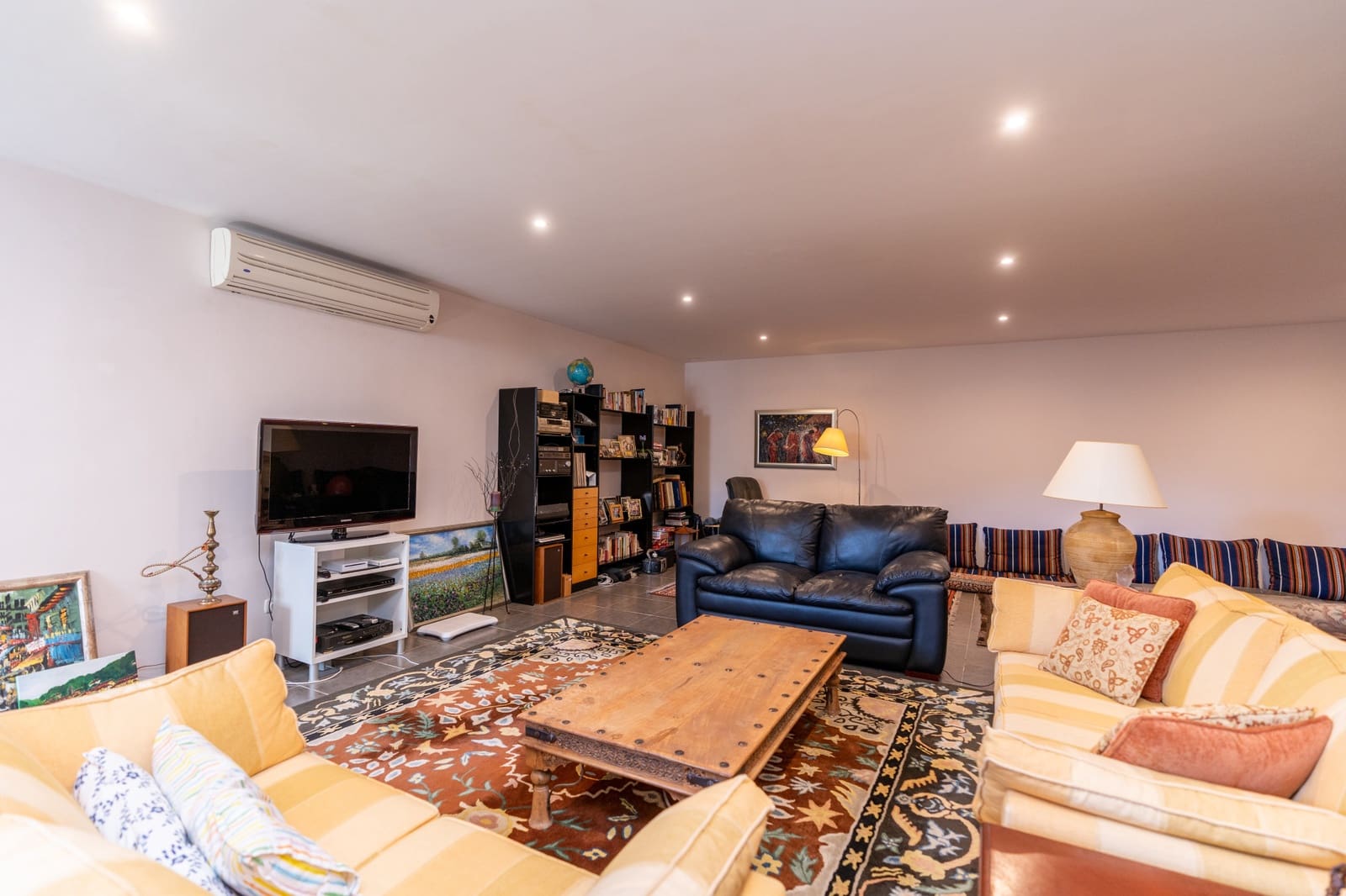 4 sovrum Villa till salu i Marbella med pool garage - 1 995 000 € (Ref: 10002246)
