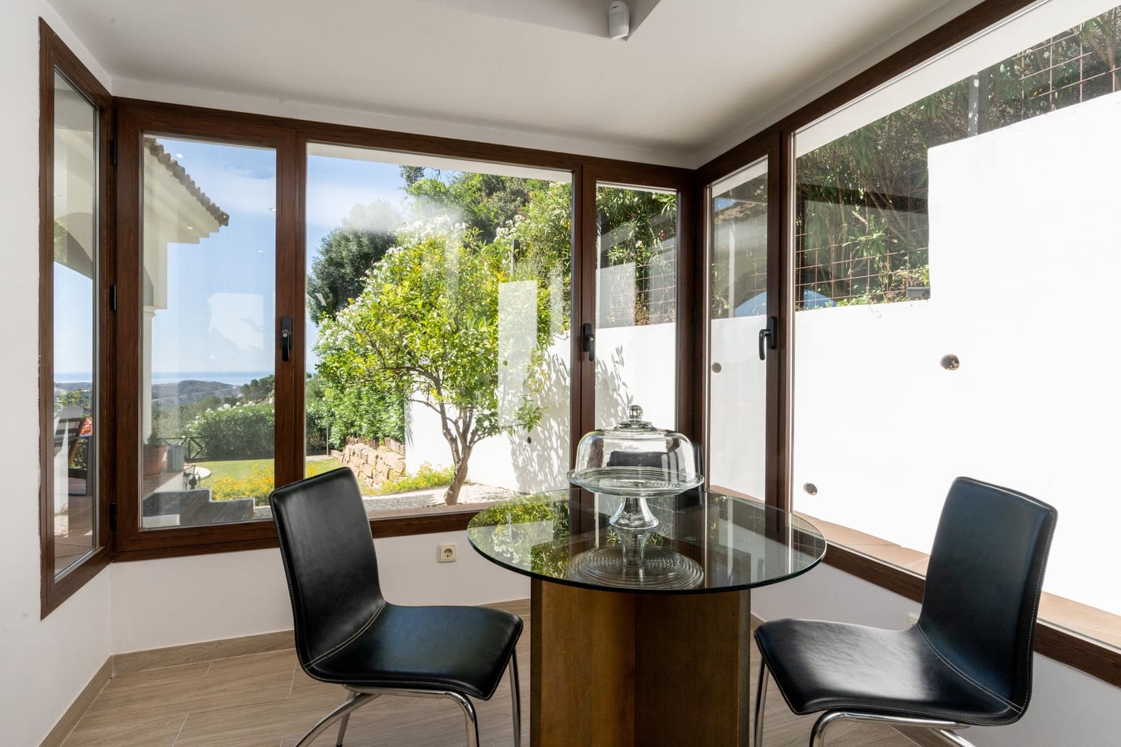 4 sovrum Villa till salu i Marbella med pool garage - 1 995 000 € (Ref: 10002246)