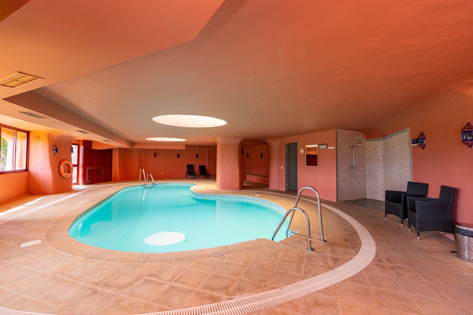 2 bedroom Apartment for sale in Estepona with pool garage - € 750,000 (Ref: 10002247)