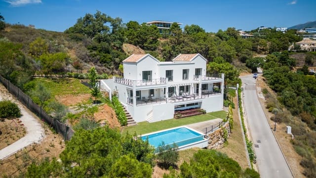 4 sypialnia Willa na sprzedaż w Marbella z basenem garażem - 2 450 000 € (Ref: 10002248)