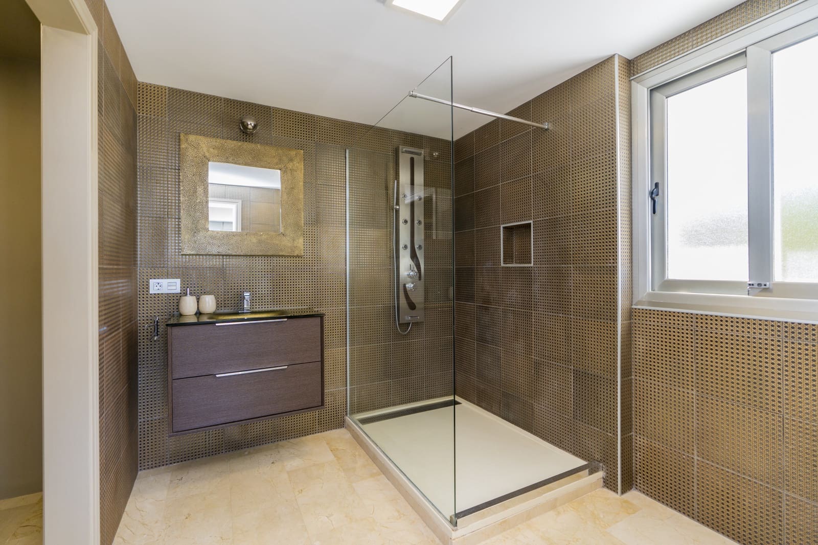 6 soveværelse Villa til salg i Sotogrande med swimmingpool garage - € 1.850.000 (Ref: 10002249)